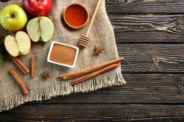 taze elma ve tarçın