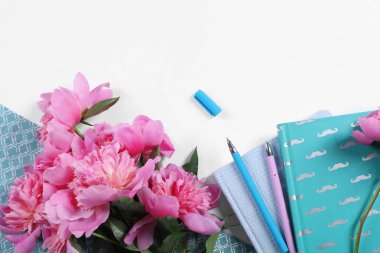 Güzel peonies bileşimi