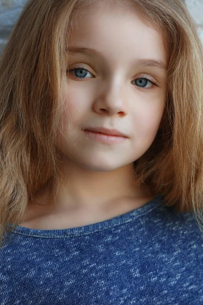 Portrait of cute little girl — Stock Photo, Image