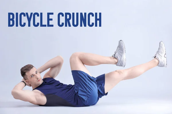 Man doet fiets crunch — Stockfoto