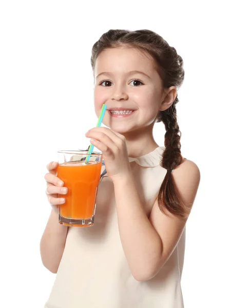 Ragazzina carina con bicchiere di succo — Foto Stock