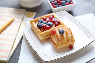 Lezzetli hamur işleri ile plaka