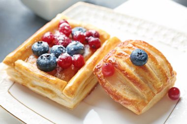 Lezzetli hamur işleri ile plaka