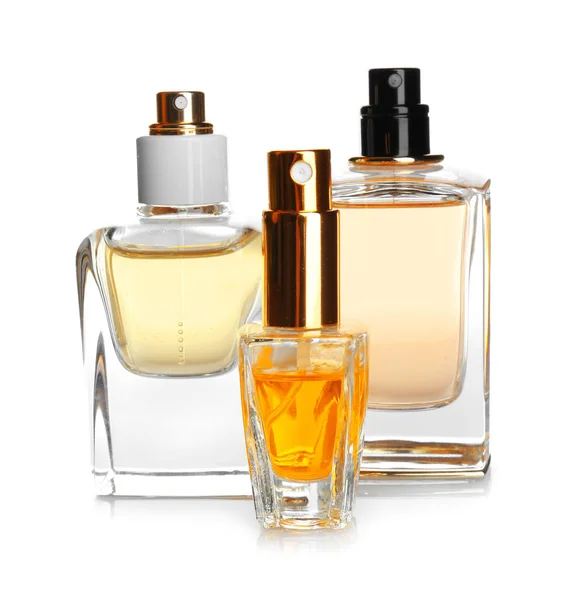 Diferentes botellas de perfume — Foto de Stock