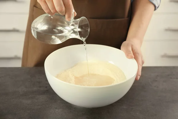 Glass bowl with flour — Stock Photo, Image