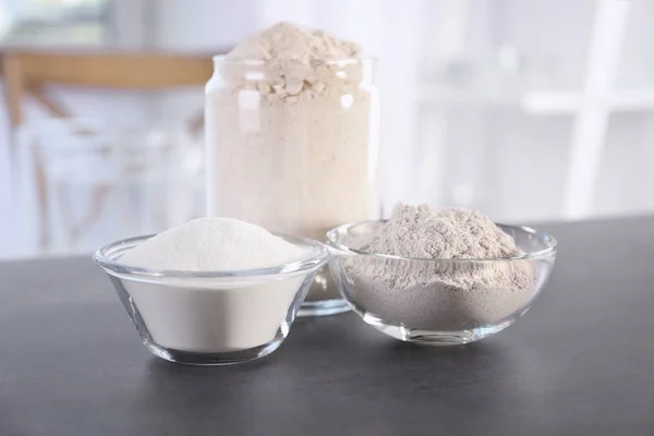 Different types of flour — Stock Photo, Image