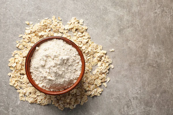 Ciotola con farina d'avena — Foto Stock