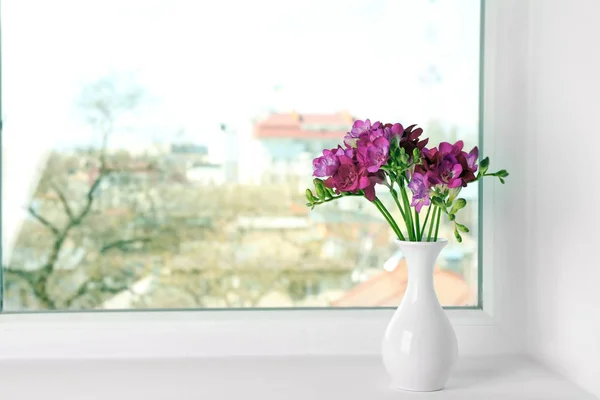Beautiful bouquet of freesia — Stock Photo, Image