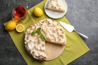 Lezzetli limon beze pasta