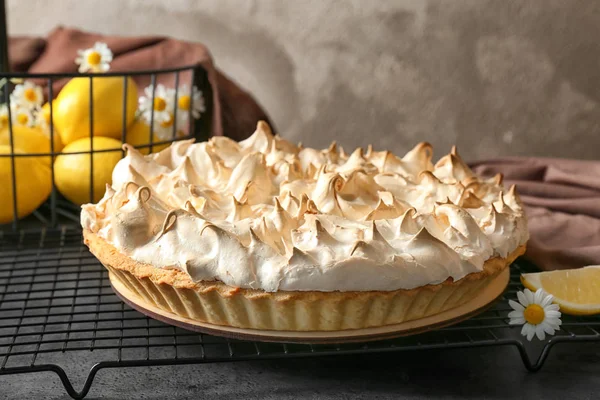 tasty lemon meringue pie