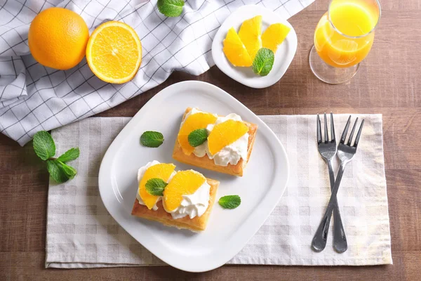 Lekkere bladerdeeg dessert — Stockfoto