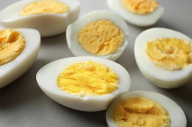 Katı pişmiş yumurta