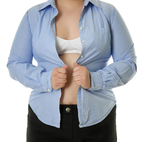 Толстая женщина в обтягивающей рубашке — стоковое фото