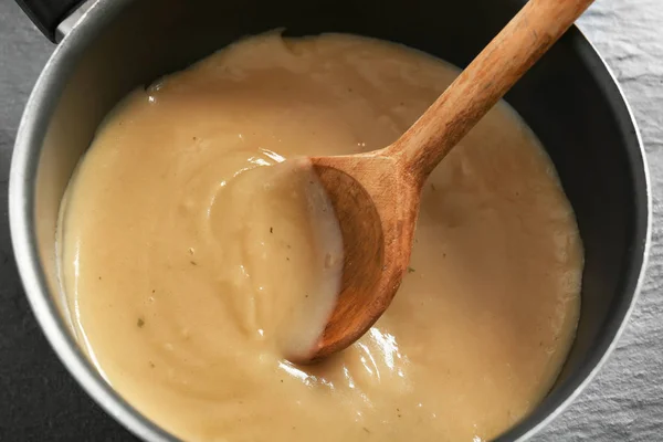 Вкусный соус из индейки — стоковое фото