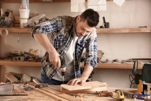 Carpenter hnací šroub hřebík — Stock fotografie