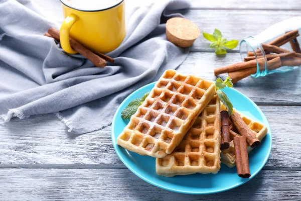 Deliziose cialde alla cannella — Foto Stock