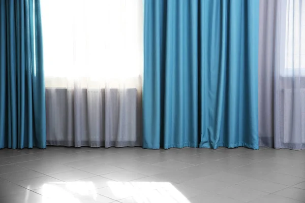 Curtains in living room — Stock Photo, Image