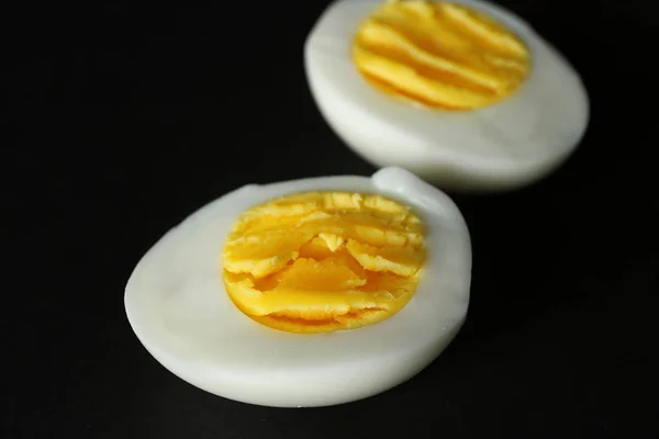 Sliced hard boiled egg — Stock Photo, Image