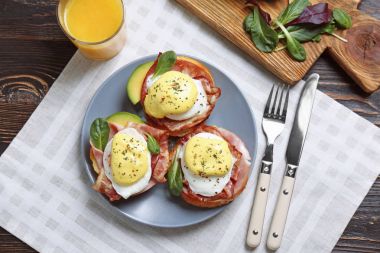 Lezzetli Yumurta Benedict