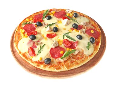 Taze pişmiş pizza. 
