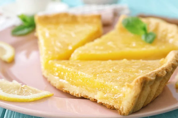 Pieces of lemon pie served — Stock Photo, Image