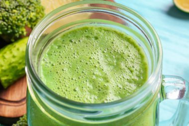 Taze yeşil smoothie