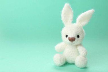 Sevimli tavşan oyuncak 