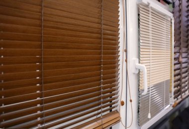 Ev için modern perdeler