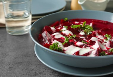 lezzetli pancar çorbası