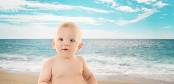 Söt Liten Pojke Havsstranden Baby Helgdagar Koncept — Stockfoto