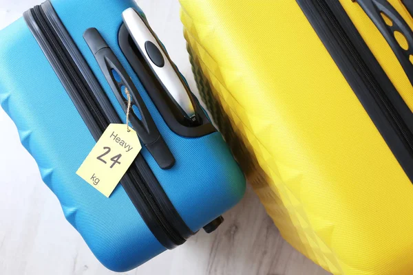 Мбаппе на тяжелом чемодане — стоковое фото