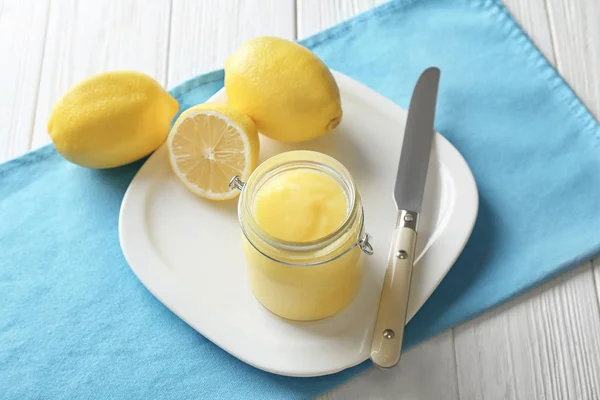 Вкусный лимонный творог — стоковое фото