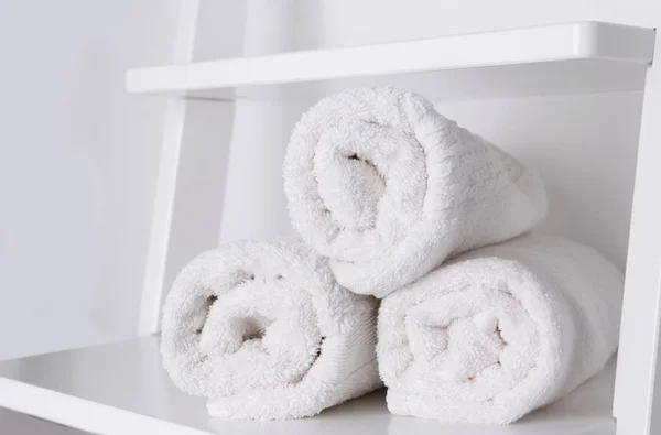 Clean white towels — Stock Photo, Image