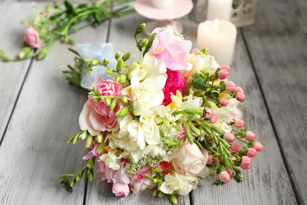 Bouquet de fleurs freesia — Photo