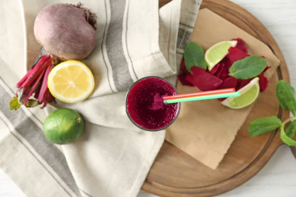 Pancar kökü ile sağlıklı güler yüzlü  