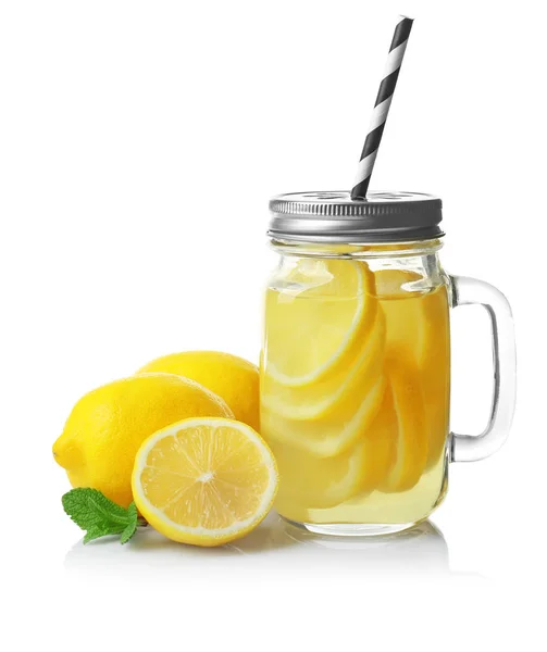 Einmachglas mit frischer Limonade — Stockfoto