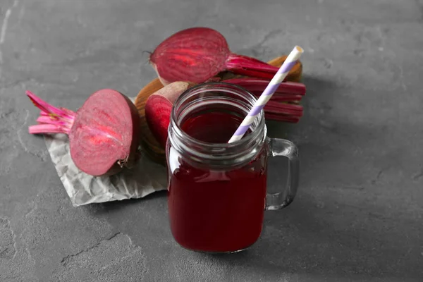 Pancar kökü ile sağlıklı güler yüzlü  