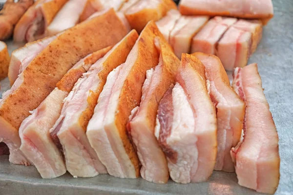 taze çiğ domuz parçaları 