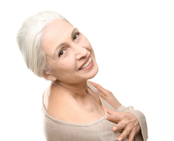 Belle femme âgée élégante sur fond blanc — Photo