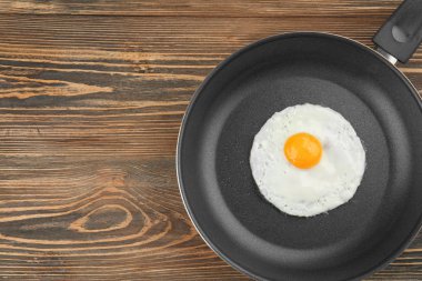 Tavada kızarmış yumurta.