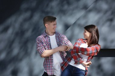 güzel genç bir çift dans  