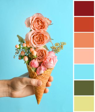 Gözleme koni tutan kadın