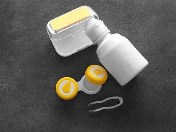 Kontakt lensler depolama için ayarla 