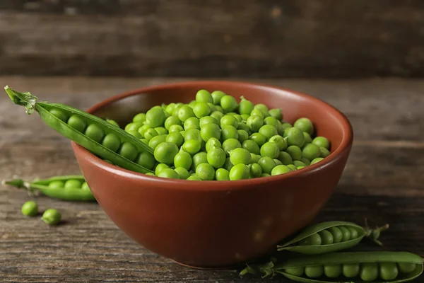 新鮮な緑の豆鉢します。 — ストック写真