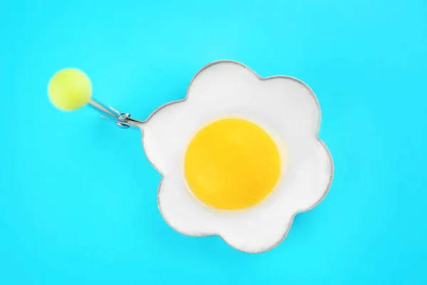 Huevo en forma de flor molde — Foto de Stock