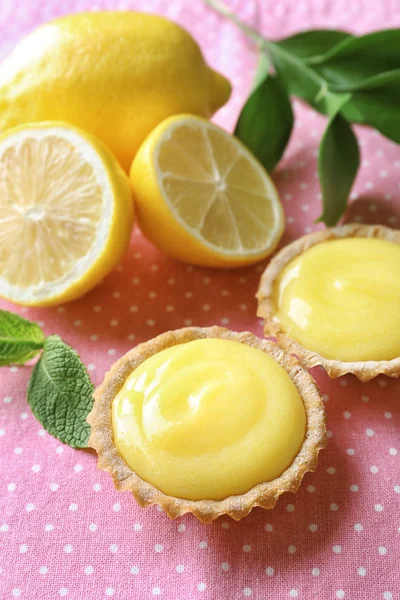 Limon Lor tablo ile lezzetli tatlılar