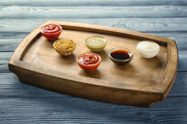 Ahşap plaka tablo farklı sos ile