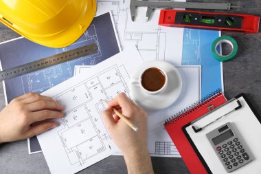 Masada çalışan mühendis 