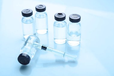 Işık arka plan üzerinde tıbbi malzeme