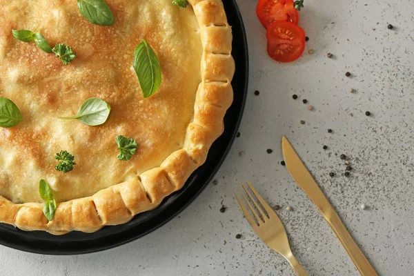 Plat de cuisson avec tarte à la dinde — Photo